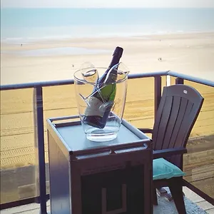 Modern Direct Seaview & Free Parking , Ostende Belgien